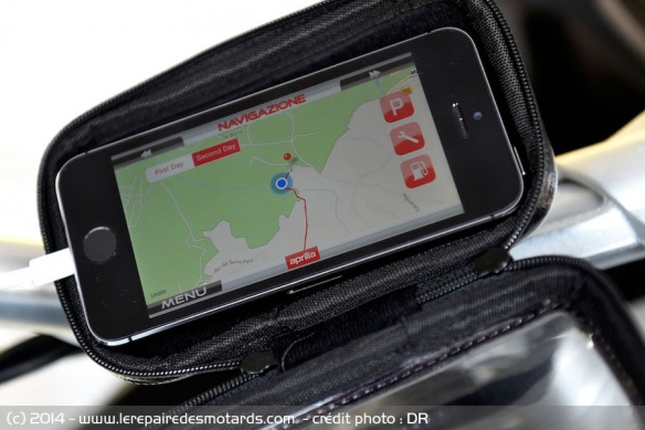 GPS Iphone sur Aprilia Caponord Travel Pack