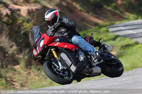 BMW S1000 XR sur route