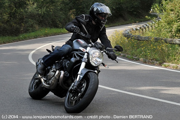 Ducati Monster 821 Dark