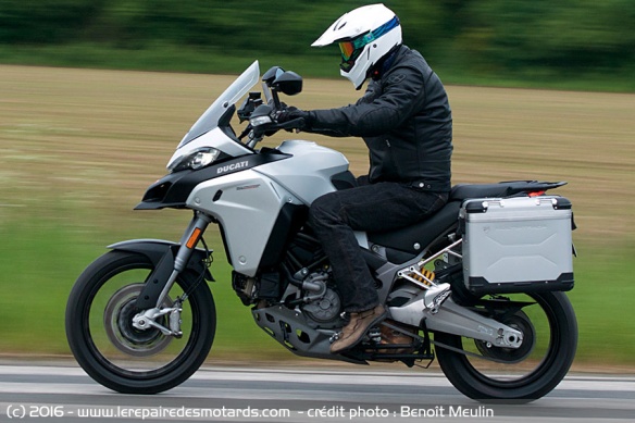 Ducati Multistrada Enduro sur autoroute