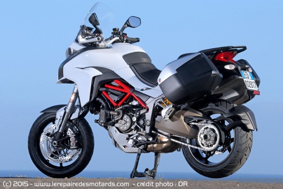 Vue arrière Ducati Multistrada 1200 DVT avec Pack Touring