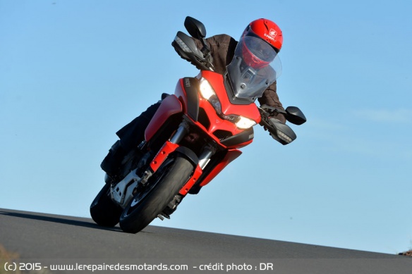 Ducati Multistrada 1200 DVT sur route