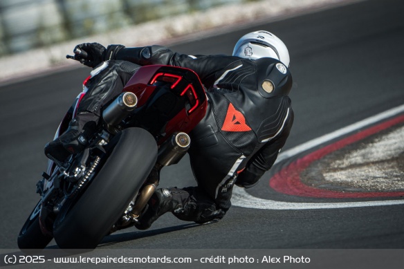 Cette nouvelle mouture de la Panigale se montre à son avantage sur les tracés techniques