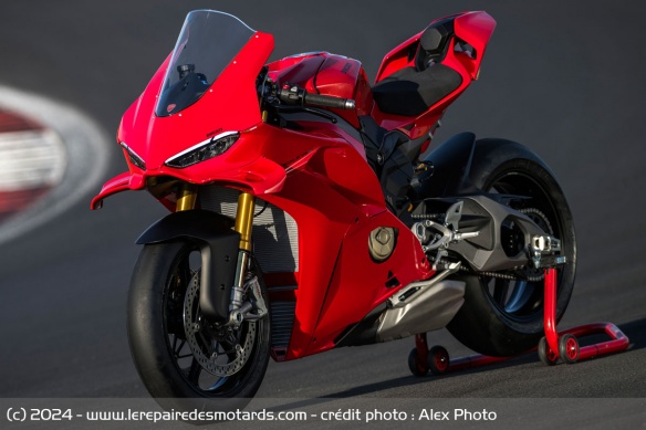 Essai de la sportive Ducati Panigale V4 S