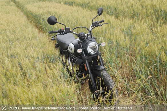 Sur routes et chemins