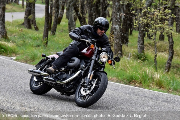 Essai de la Harley 1200 Roadster