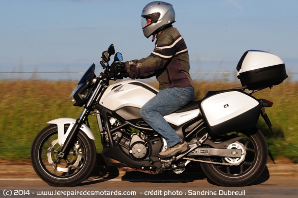 Honda NC 750 S DCT sur départementale