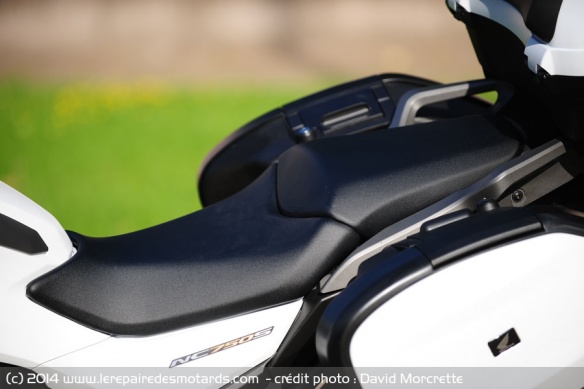 Selle roadster Honda NC 750 S