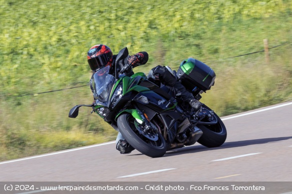 Essai du sport tourer Kawasaki Ninja 1100SX SE