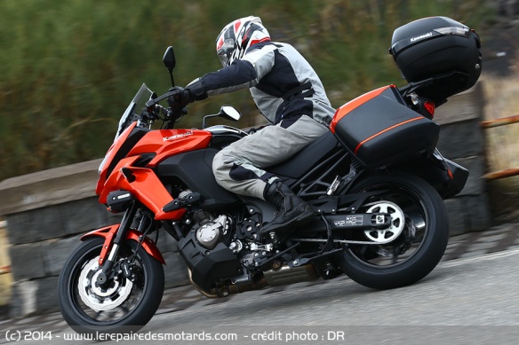 Kawasaki Versys 1000 sur nationale