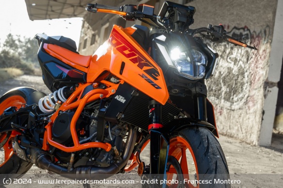 La fourche de la KTM 390 Duke