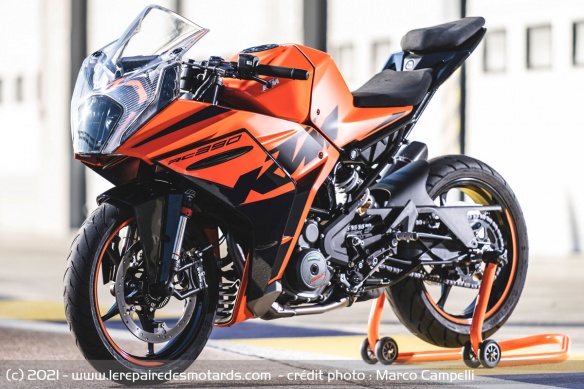 La KTM RC 390 millésime 2022