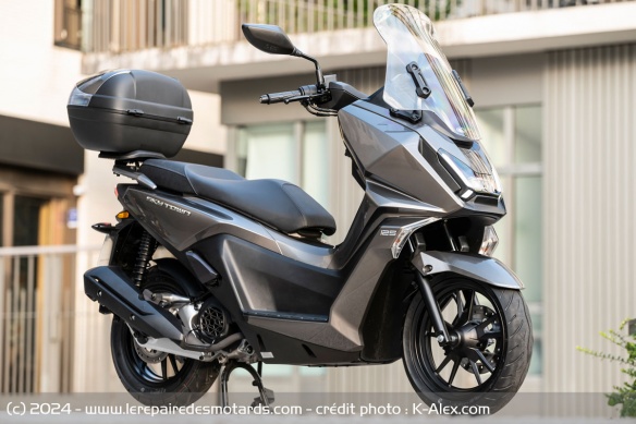 Le scooter Kymco Sky Town