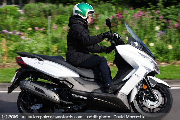 Kymco X-Town 125i sur autoroute