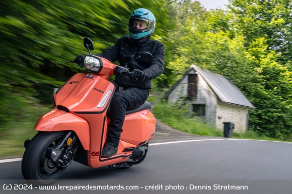 Essai du Lambretta X125 en ville