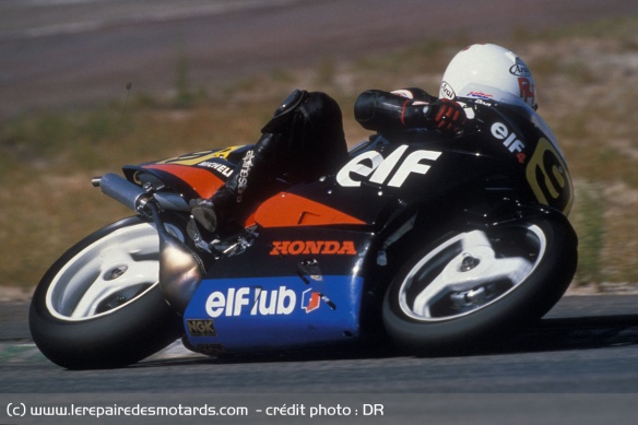 Ron Haslam sur l'ELF3 en 1986