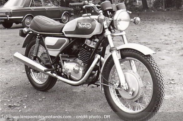 Le prototype Norton P92 de 1974