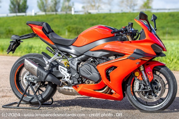 Essai de la sportive QJ Motor SRK 800 RR