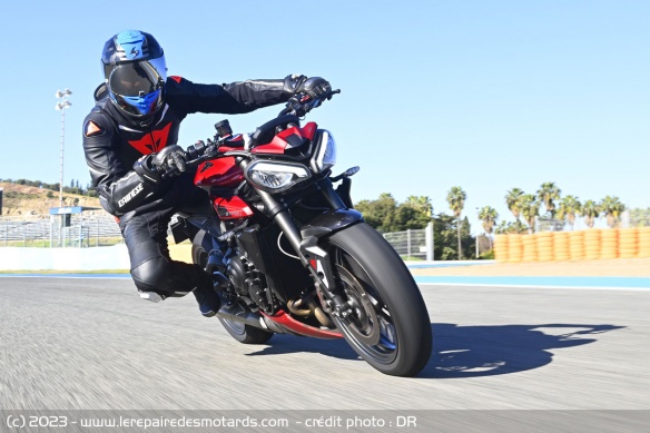 La Triumph Street Triple 765 RS idéale sur piste