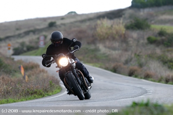 La Triumph Street Twin sur les routes