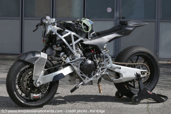 Le cadre aluminium de la Vyrus 986 M2 Strada