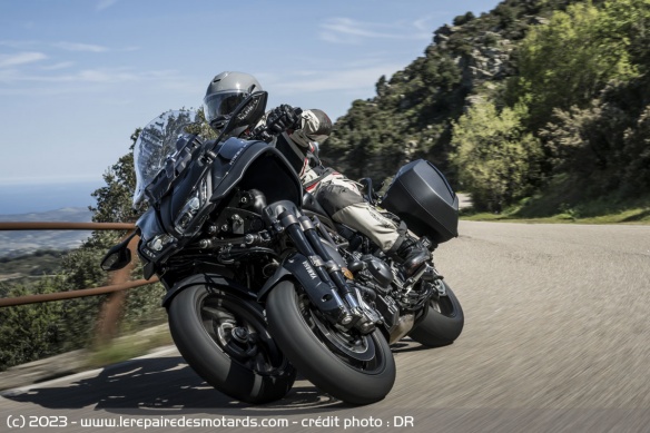 Essai de la Yamaha Niken GT sur route