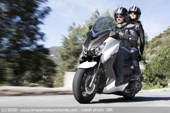 Duo et Yamaha XMax 400