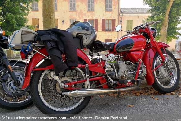 Ou cette Moto Guzzi de 1952