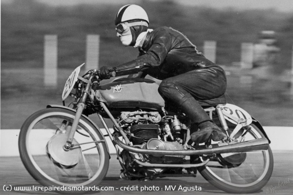 Cecil Sandford lors de sa période en tant que pilote MV Agusta