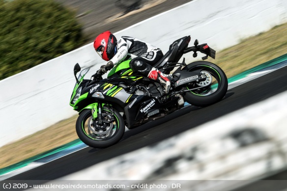 Essai des Battlax S22 à Jerez sur la Kawasaki Ninja ZX-6R