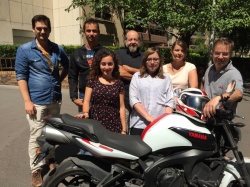 La famille Mothré avec l'équipe du Repaire des Motards