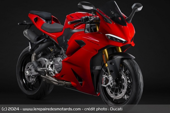 Ducati Panigale V2 S 2025