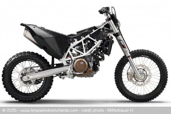 Husqvarna 701 Enduro - conception solide et poids minimal