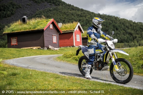 Husqvarna 701 Enduro - Suédoise moyenne cylindrée