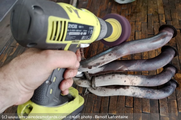 Les brosses à lamelle de silicum sont recommandées pour les échappements