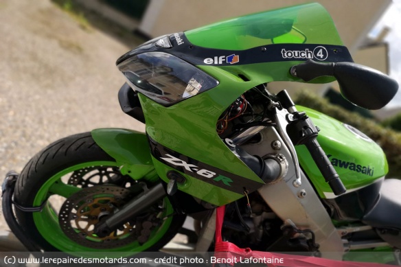 Avant de la Kawasaki zx6r 636