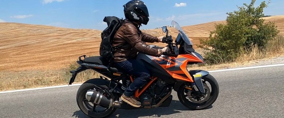 Essai KTM 1290 Super Duke GT 2022