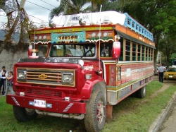 Une chiva colombienne