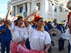 Danseuses colombiennes de Cumbia à San Pelayo 