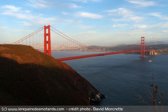 Le Golden Gate surplombant la baie de San Francisco