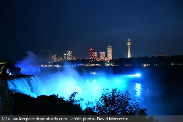 Spectacle de nuit des Niagara Falls