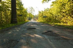 L'état des routes polonaises laisse parfois à désirer - Crédit photo : Tomeks1