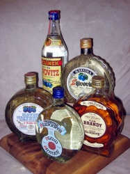 Bouteilles de Slivovitz (alcool de prune)