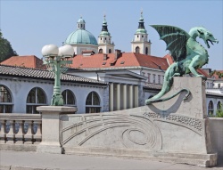 Pont aux dragons de la capitale 